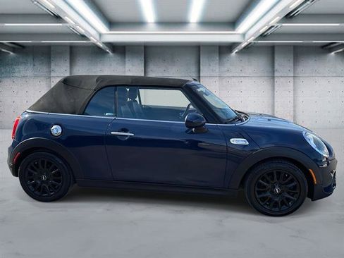 Used 2017 MINI Cooper S image 3