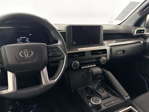 Certified 2025 Toyota Tacoma TRD Off-Road image 30