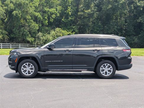 Used 2022 Jeep Grand Cherokee L Limited AWD/4WD image 2