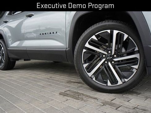 Used 2026 Chevrolet Equinox RS w/ Convenience Package III FWD image 10