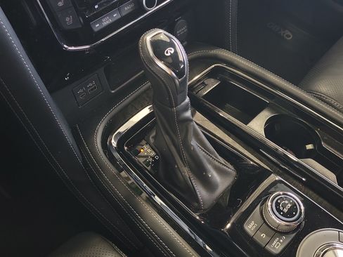 Used 2021 INFINITI QX80 Sensory w/ All-Season Package RWD image 30