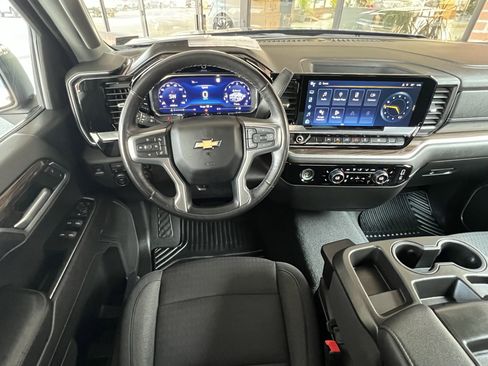 Used 2022 Chevrolet Silverado 1500 LT image 29