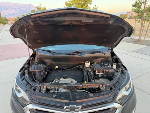 Used 2018 Chevrolet Equinox LT FWD image 11