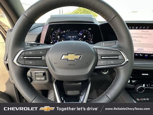 New 2026 Chevrolet Suburban Premier AWD/4WD image 12