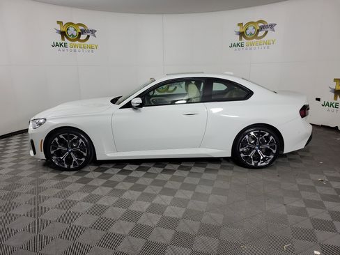 Certified 2025 BMW 230i xDrive Coupe w/ Premium Package AWD/4WD image 4