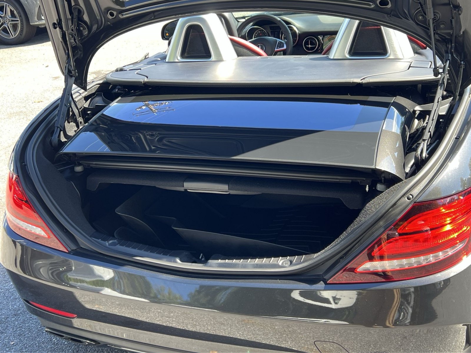 Used 2020 Mercedes-Benz SLC 43 AMG image 30