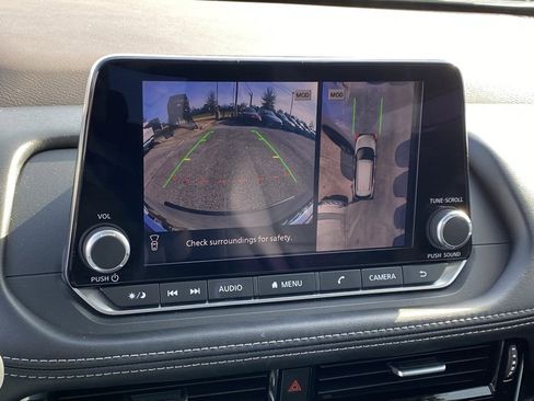 Used 2022 Nissan Rogue SL image 17