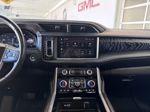 Certified 2023 GMC Yukon XL Denali w/ Denali Reserve Package AWD/4WD image 22