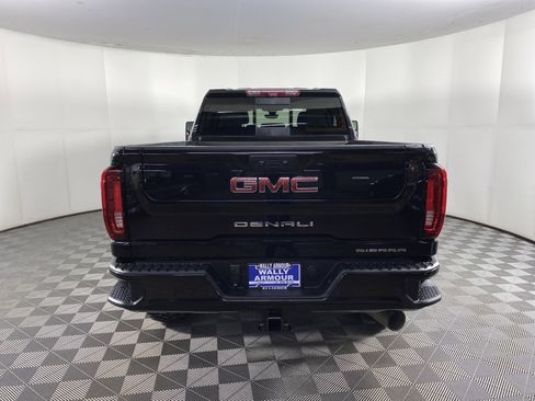 Used 2023 GMC Sierra 2500 Denali w/ Denali Black Diamond Edition image 9