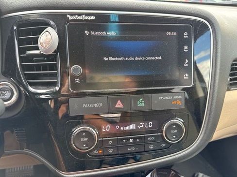 Used 2018 Mitsubishi Outlander ES AWD/4WD image 9