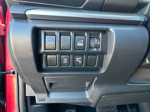 Used 2019 Subaru Forester Premium AWD/4WD image 14
