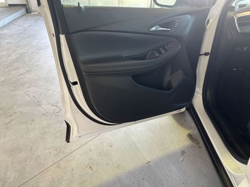 Used 2025 Buick Encore GX Preferred image 26