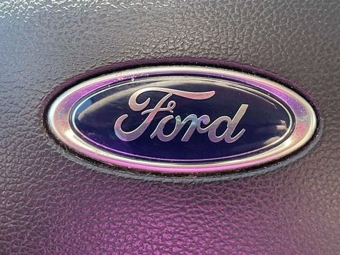 Used 2022 Ford Explorer XLT w/ Equipment Group 202A AWD/4WD image 35
