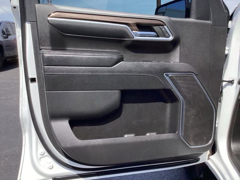 Used 2022 Chevrolet Silverado 1500 LT image 28