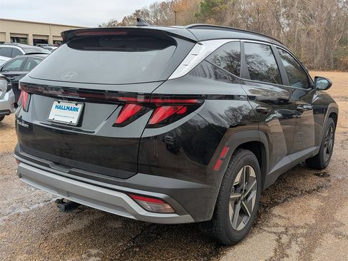 Certified 2025 Hyundai Tucson SEL image 3