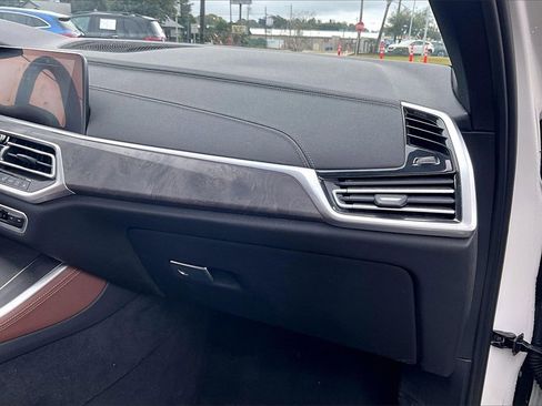 Used 2023 BMW X5 xDrive40i w/ Climate Comfort Package image 22