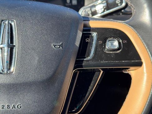 Certified 2022 Lincoln Corsair Reserve image 18