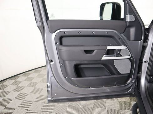 Used 2024 Land Rover Defender 130 S image 25