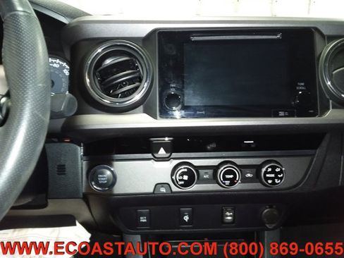 Used 2017 Toyota Tacoma TRD Off-Road w/ Tow Package image 12