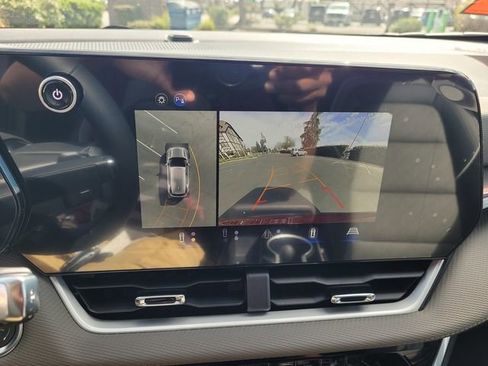 New 2026 Chevrolet Equinox LT w/ Convenience Package II image 9