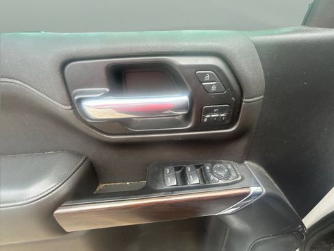 Used 2019 GMC Sierra 1500 SLT AWD/4WD image 17