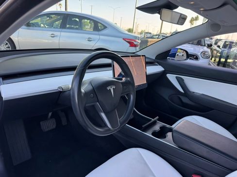 Used 2018 Tesla Model 3 Long Range AWD/4WD image 18