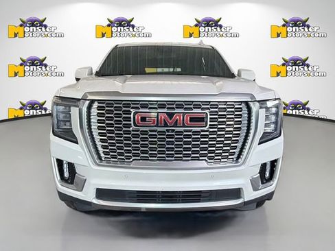 Used 2023 GMC Yukon Denali image 2