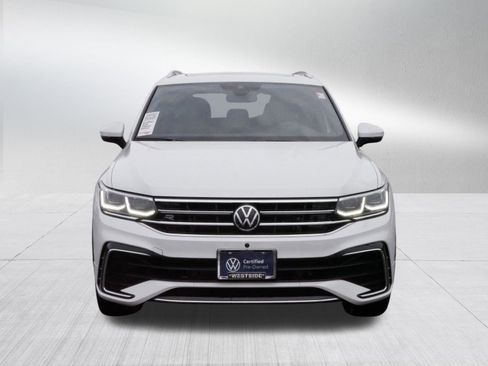 Certified 2024 Volkswagen Tiguan SEL R-Line image 2