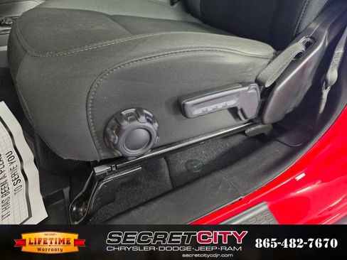 Used 2021 Jeep Wrangler Unlimited Sport image 13