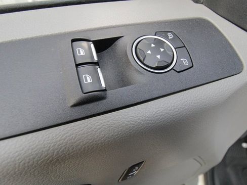 Used 2021 Ford F550 4x4 Regular Cab Super Duty image 21