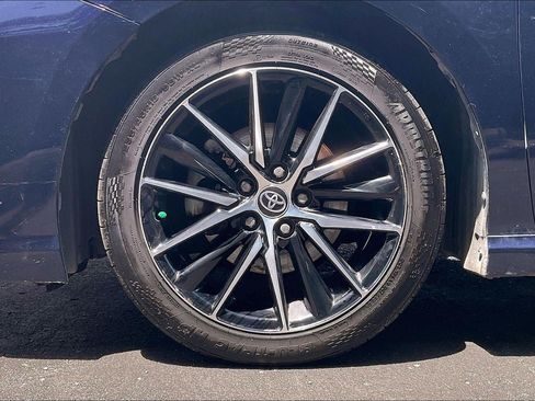Used 2022 Toyota Camry SE FWD image 8
