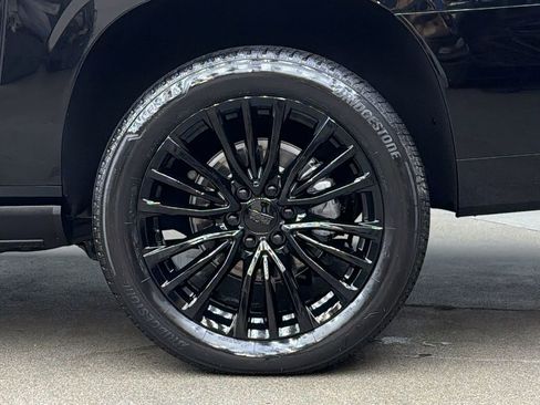 Used 2025 Cadillac Escalade ESV Sport Platinum image 12