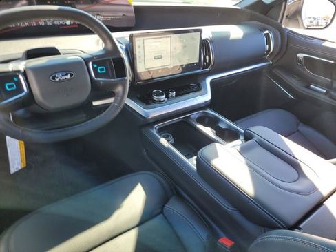 New 2026 Ford Expedition Max Platinum w/ Stealth Appearance Package image 34