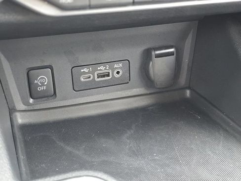 Used 2025 Nissan Sentra SR w/ SR Premium Package image 22