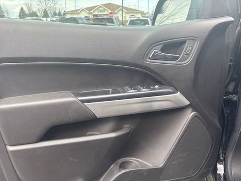 Used 2021 Chevrolet Colorado LT w/ Safety Package image 16