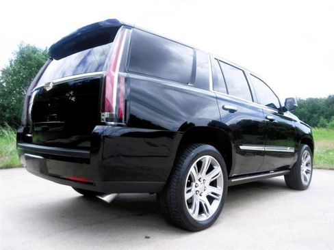 Used 2015 Cadillac Escalade Premium AWD/4WD image 7