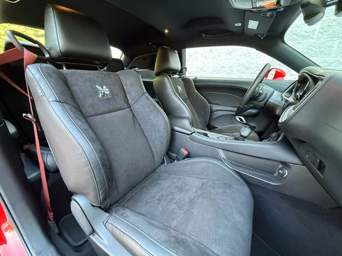 Used 2022 Dodge Challenger R/T Scat Pack RWD image 36