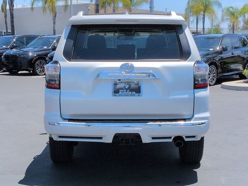 Used 2024 Toyota 4Runner Limited AWD/4WD image 9