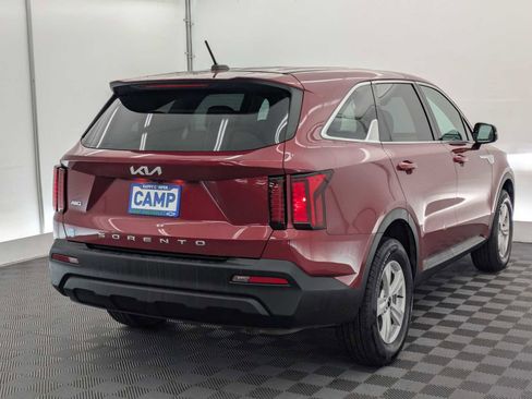 Used 2022 Kia Sorento LX AWD/4WD image 6