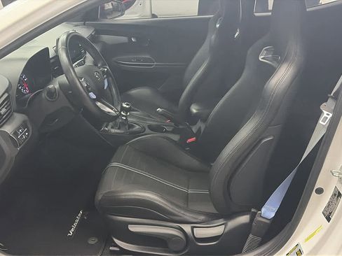 Used 2022 Hyundai Veloster N image 7