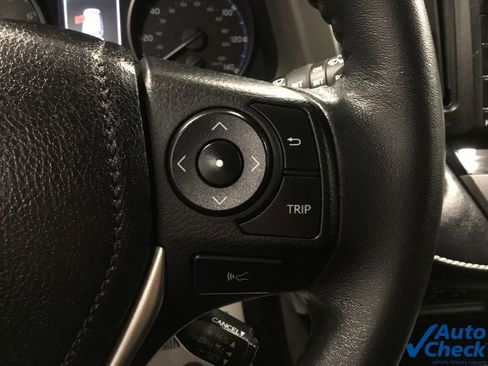 Used 2018 Toyota RAV4 XLE image 48
