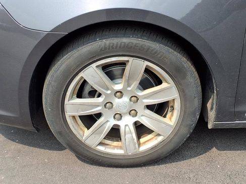 Used 2013 Buick LaCrosse Premium image 9