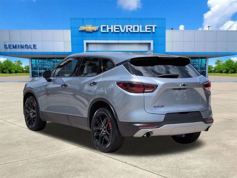 Used 2025 Chevrolet Blazer LT w/ Redline Edition FWD image 3