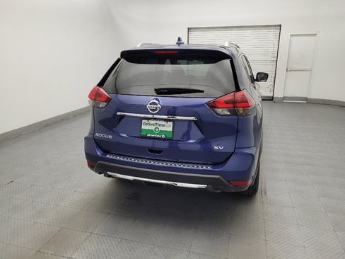Used 2018 Nissan Rogue SV w/ Premium Package FWD image 7