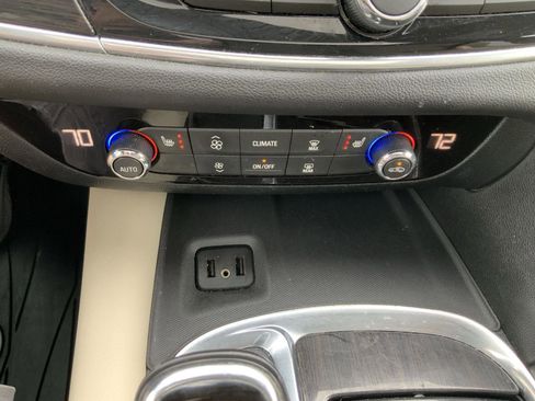 Used 2019 Buick Enclave Essence FWD image 47
