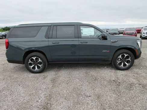New 2026 GMC Yukon XL AT4 w/ AT4 Premium Plus Package AWD/4WD image 3