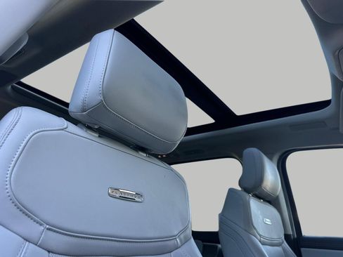 Certified 2025 Ford Expedition Max Platinum w/ Driver's Package AWD/4WD image 14