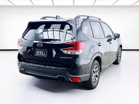 Used 2021 Subaru Forester Premium image 4