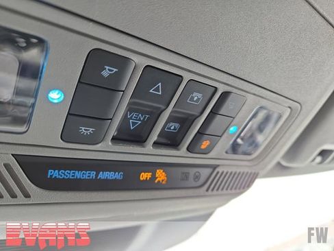 Used 2021 Ford Explorer XLT w/ Equipment Group 202A image 16