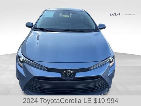 Used 2024 Toyota Corolla LE image 3